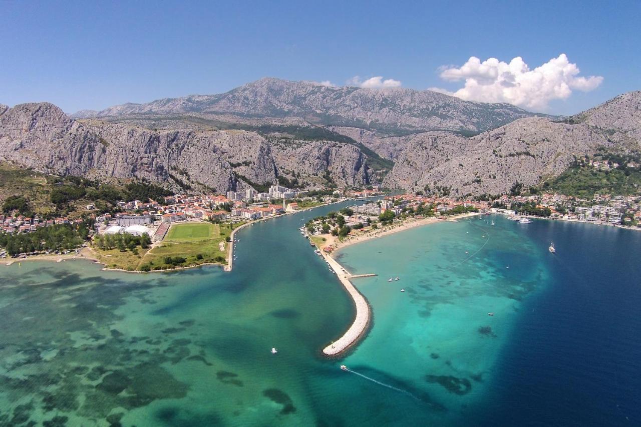 Apartments By The Sea Omis - 15485 Экстерьер фото
